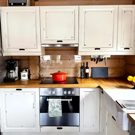 Cosy At For 8 People - 3 Br Holiday home Maurset
