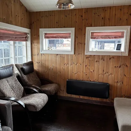 Cosy At For 8 People - 3 Br *